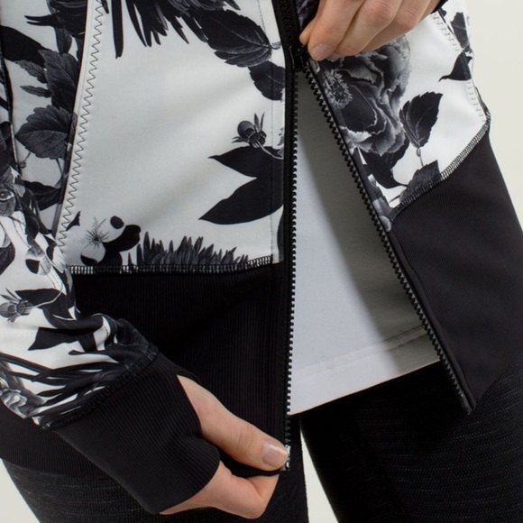 Nice asana jacket Lululemon - Picture 3 of 3